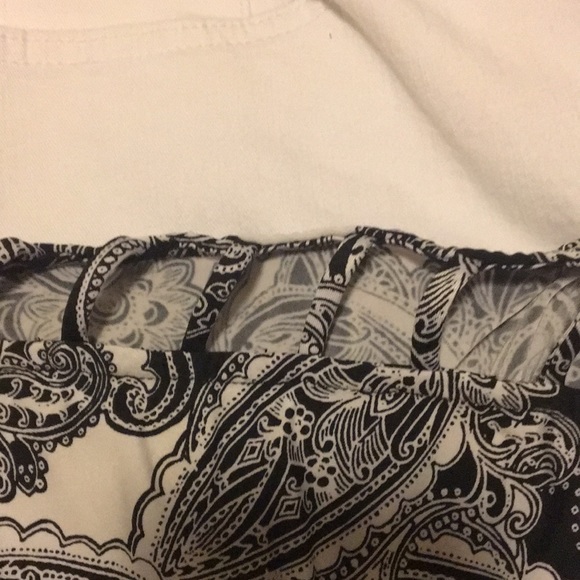 🤑5/$20 Cato Ladies top - Picture 3 of 3